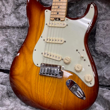 Fender Stratocaster Elite 2016 Sienna Burst w/ hardcase