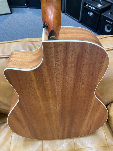 Bromo BAA2CE acoustic / electric guitar