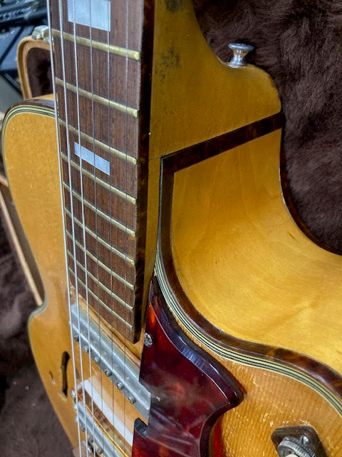 Vintage 1954 Harmony H62 Meteor Blonde w/ case