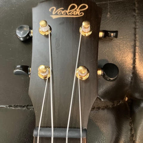 Veelah Concert Ukulele solid Acacia top w/ gigbag