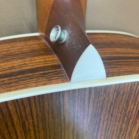 Taylor 210 acoustic guitar w/ Taylor bag (preowned)