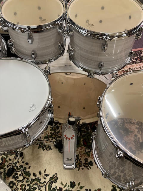 Pearl Export EXX Fusion plus Slipstream White  w/ zildjian cymbals + Bonus 8" Tom