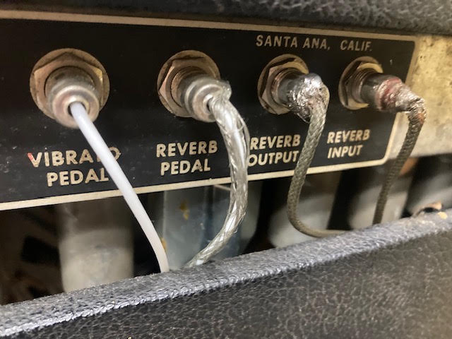 Vintage 1969 Fender Super Reverb Drip-Edge Silverface amplifier