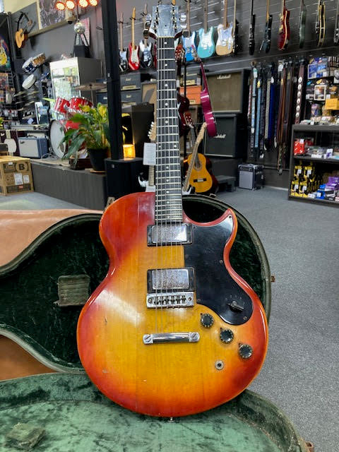 Gibson 1973 LS-6 electric guitar w/ case