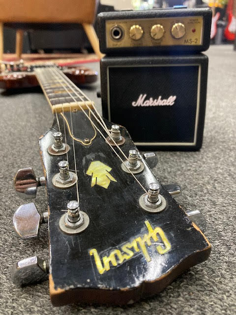 Vintage Gibson SG 1969 w/ original Aus delivered case . Players grade