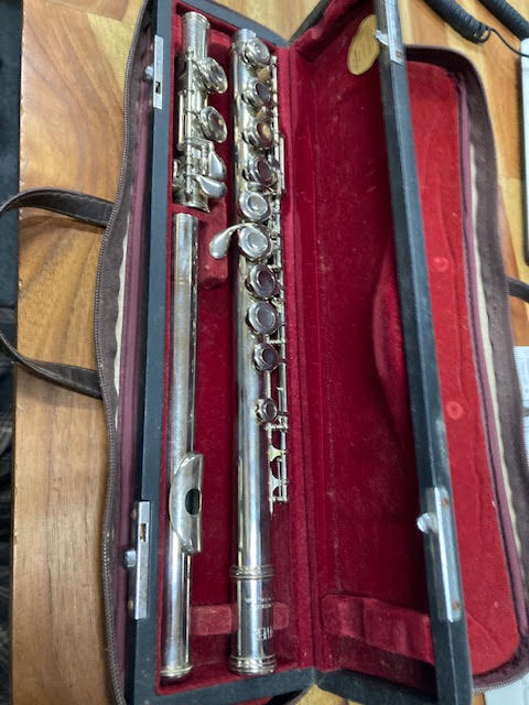 Jupiter Flute SFL511E w / case (preowned)