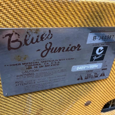 Fender Blues Junior Tweed Limited edition guitar amplifier (preowned)