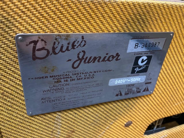 Fender Blues Junior Tweed Limited edition guitar amplifier (preowned)