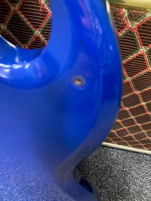 1999 USA Gibson SG Deluxe (Three Mini Humbucker) – Super Rare Blue Ice (pre-owned – in very good condition)