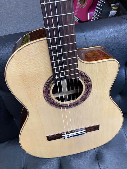 Cordoba GK Studio Negra Flamenco Guitar w/GigBag