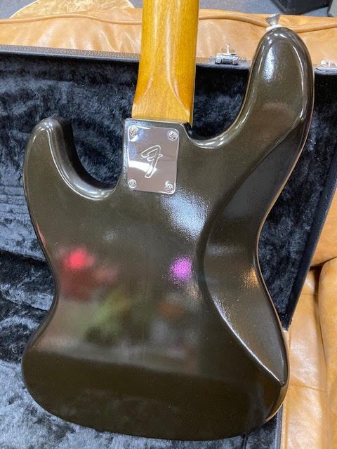 Custom Jazz bass w/ Fender case (preowned)