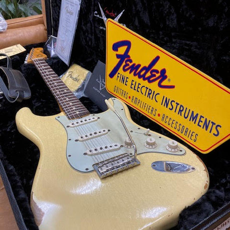 Fender Custom Shop Limited Edition relic 1964RI w/case