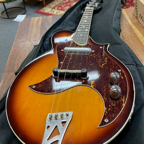 Kentucky KM-300E electric mandolin (preowned)