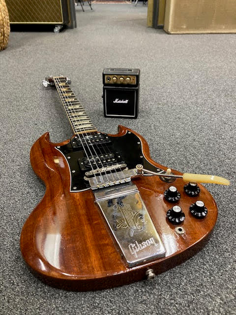 Vintage Gibson SG 1969 w/ original Aus delivered case . Players grade