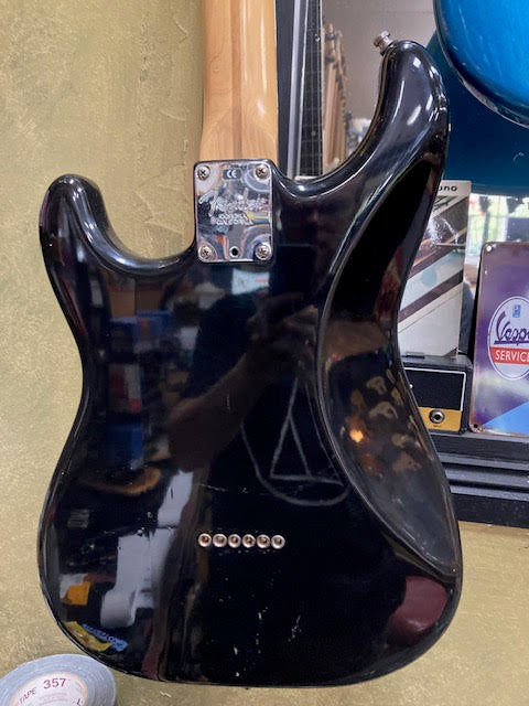 Fender Baritone Sub-sonic 2001 w/ hardcase