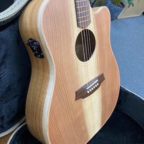 Cole Clark FL2 Redwood/ Blackwood acoustic/electric guitar (preowned - immaculate)