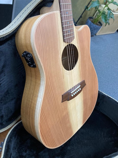 Cole Clark FL2 Redwood/ Blackwood acoustic/electric guitar (preowned - immaculate)