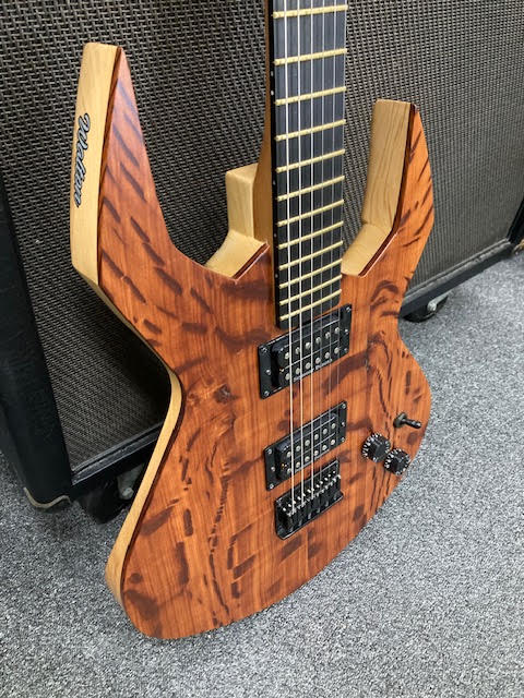 Walton Custom Electric guitar "Razors Edge"