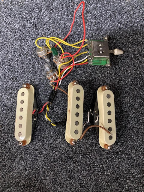 Fender Yosemite pickups wiring harness (preowned)