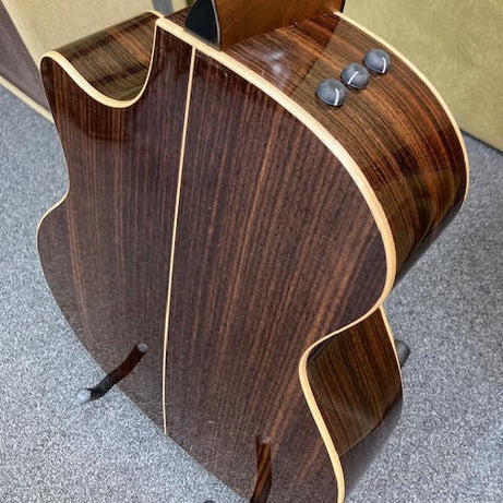 Taylor 814CE DLX acoustic electric guitar (preowned)