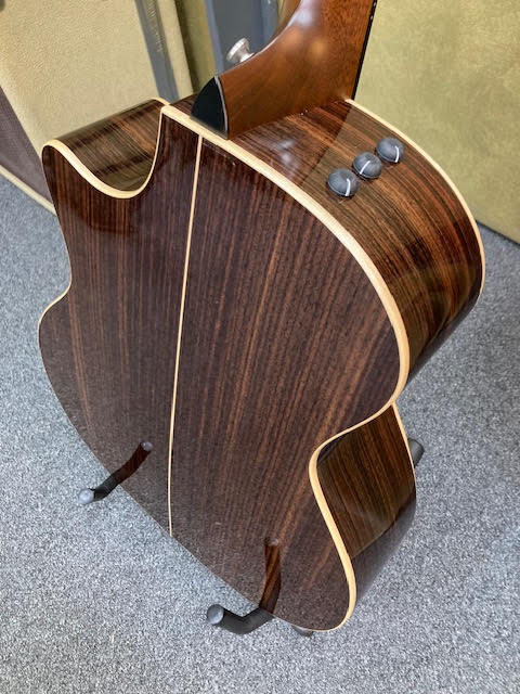 Taylor 814CE DLX acoustic electric guitar (preowned)