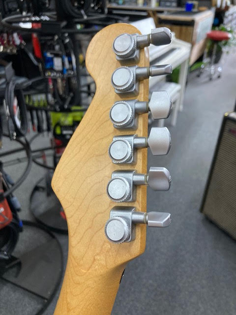 Fender Strat Plus electric guitar - 1 owner Black w/ case