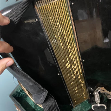 Hohner Arietta IIM accordian