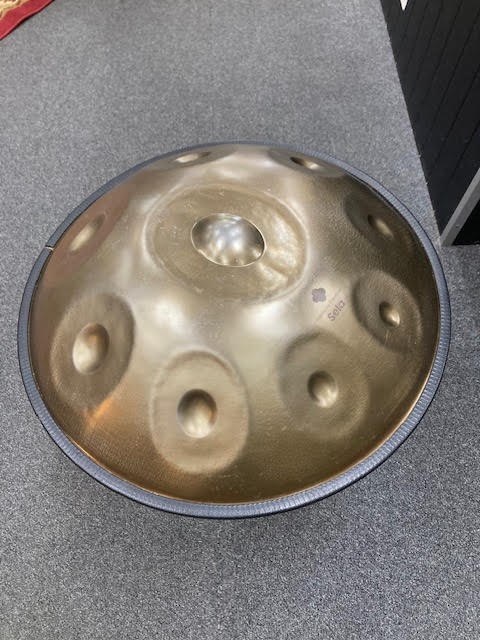 Sela Percussion Handpan SE-201 w/ stand + bag (just tuned)