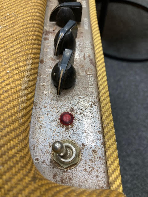 Fender Blues Junior Tweed Limited edition guitar amplifier (preowned)