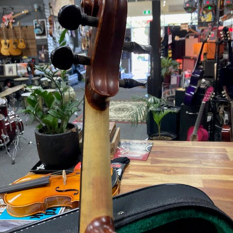 Gliga I Violin Dark Antique w/ case + bow (preowned)