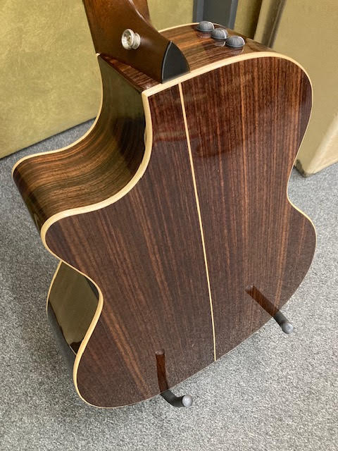 Taylor 814CE DLX acoustic electric guitar (preowned)