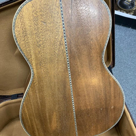 Washburn 125th anniversary limited edition parlour guitar w/ case