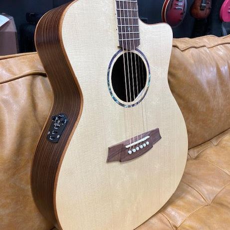 Cole Clark Studio series Spruce / rosewood Brand New