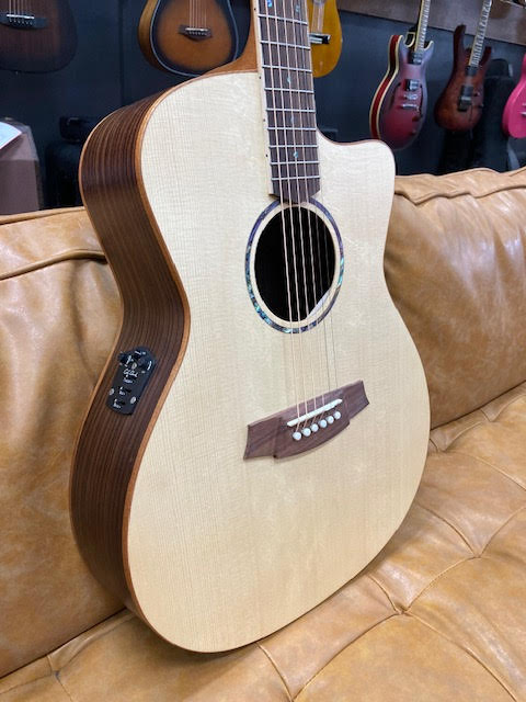 Cole Clark Studio series Spruce / rosewood Brand New