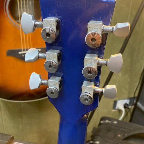 1999 USA Gibson SG Deluxe (Three Mini Humbucker) – Super Rare Blue Ice (pre-owned – in very good condition)