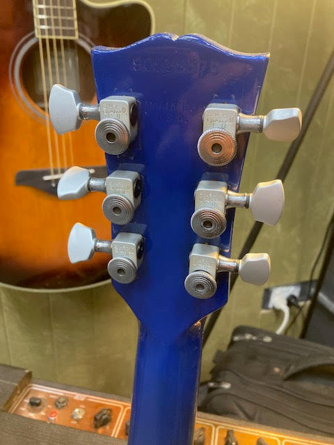 1999 USA Gibson SG Deluxe (Three Mini Humbucker) – Super Rare Blue Ice (pre-owned – in very good condition)