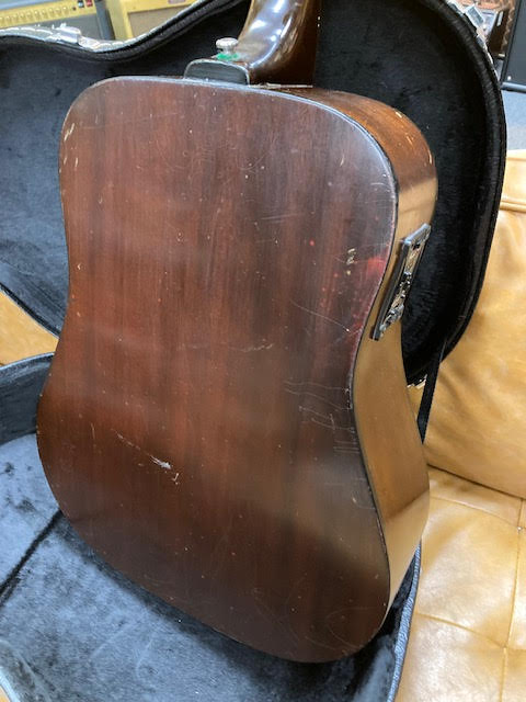 Guild D35 1976 vintage acoustic electric w / case