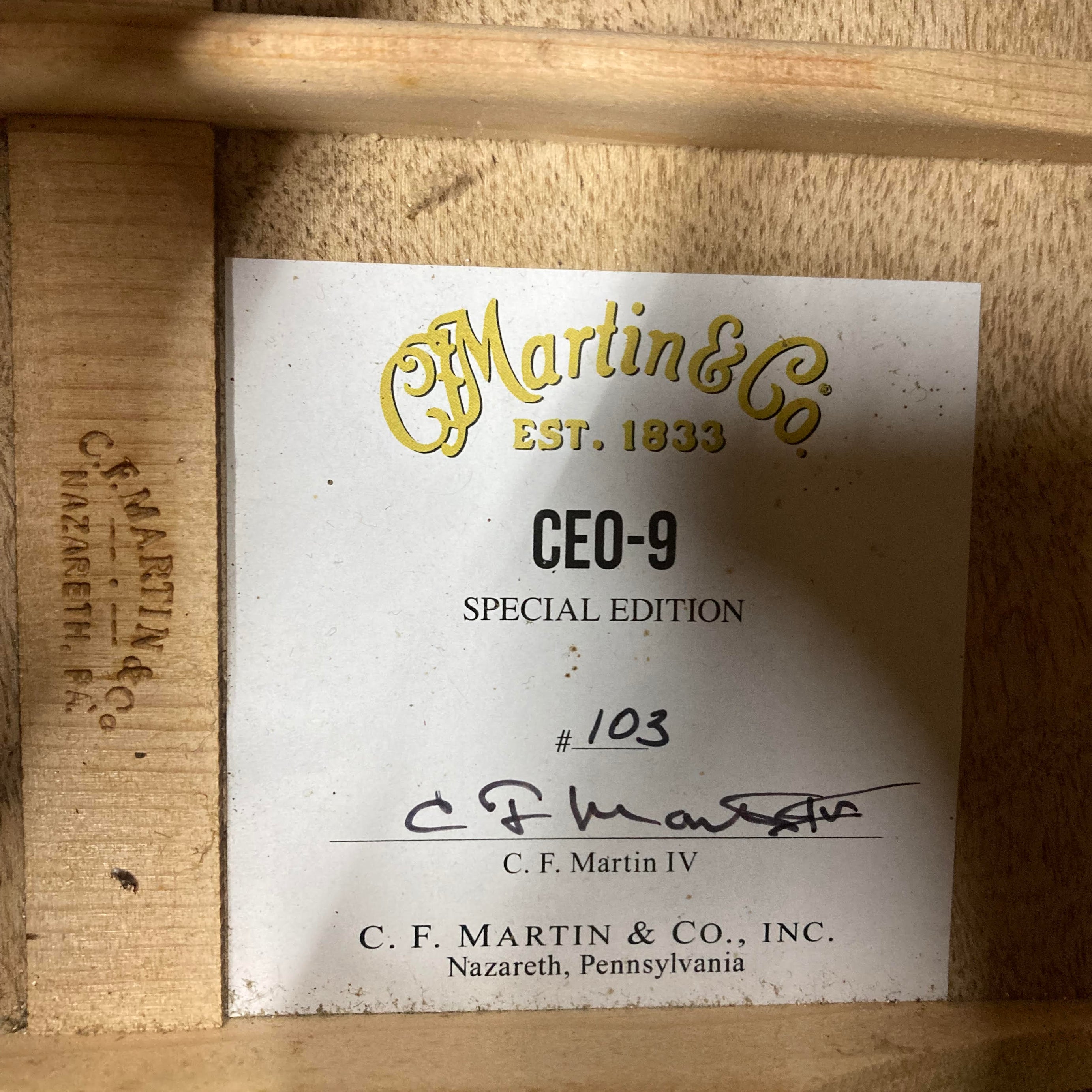 Martin CEO-9  acoustic guitar w/ case (preowned)