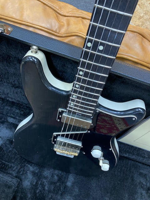 DeluxeTone Cosmopolitan Duo "Sweet Tuxedo" Custom guitar w/ hardcase