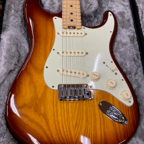 Fender Stratocaster Elite 2016 Sienna Burst w/ hardcase