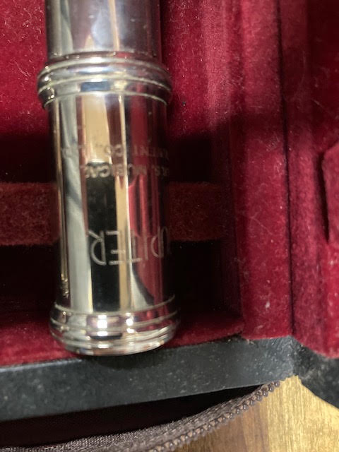 Jupiter Flute SFL511E w / case (preowned)