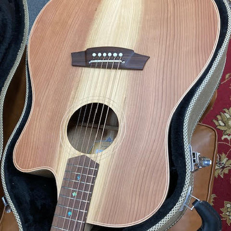 Cole Clark FL2 Redwood/ Blackwood acoustic/electric guitar (preowned - immaculate)