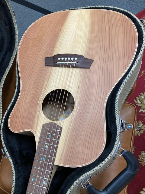 Cole Clark FL2 Redwood/ Blackwood acoustic/electric guitar (preowned - immaculate)