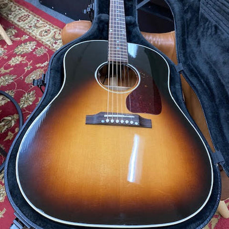 Gibson J45 standard 2024 w/ hardcase (preowned)