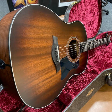 Taylor 327E Grand Pacific acousic/electric guitar w/ case (preowned)