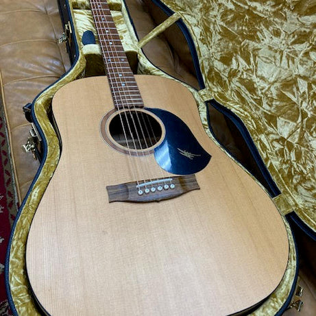 Maton S60 Road series acoustic guitar w/ hardcase (preowned)