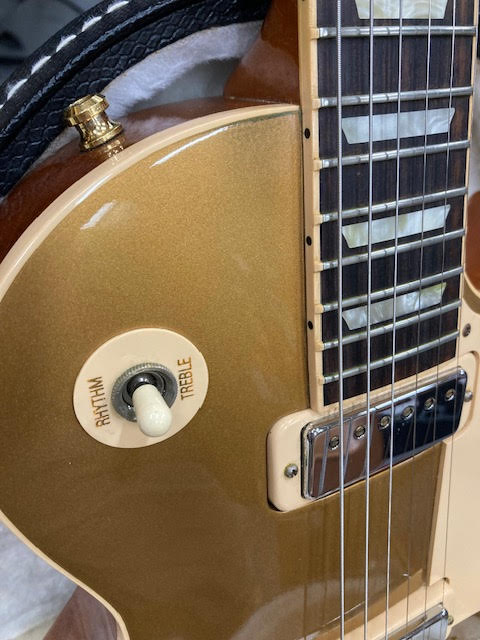 Gibson Deluxe Gold Top 2011 w/ case