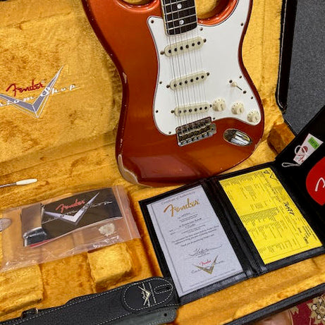 Fender Custom Shop Stratocaster 1967RI Limited edition Relic w/ case + candy