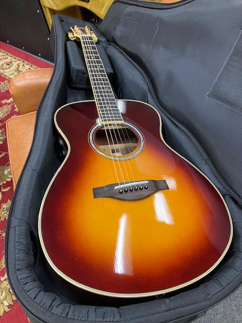 Yamaha LS-TA transacoustic all solid acoustic/electric guitar (preowned)