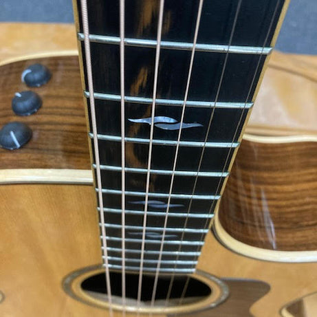 TAYLOR 814ce ACOUSTIC ELECTRIC GUITAR W/ CASE (PREOWNED)